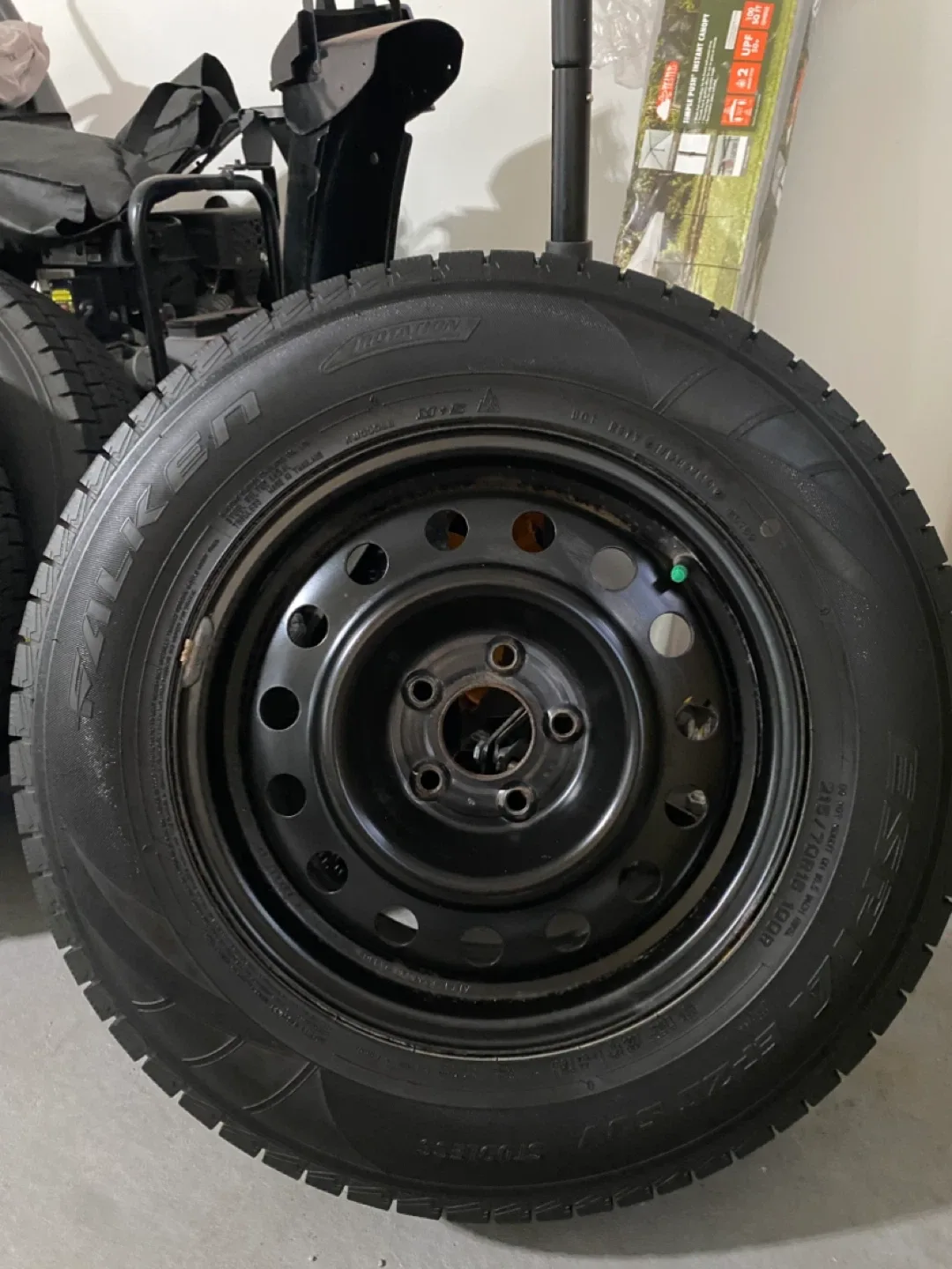 Falken Espia 215/70R16 Winter Tire thumbnail