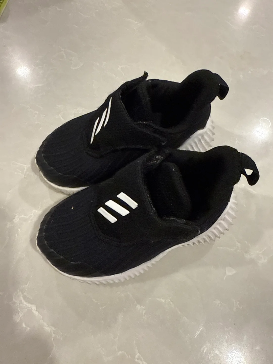 Adidas Alpharunners Kids Size 5K thumbnail