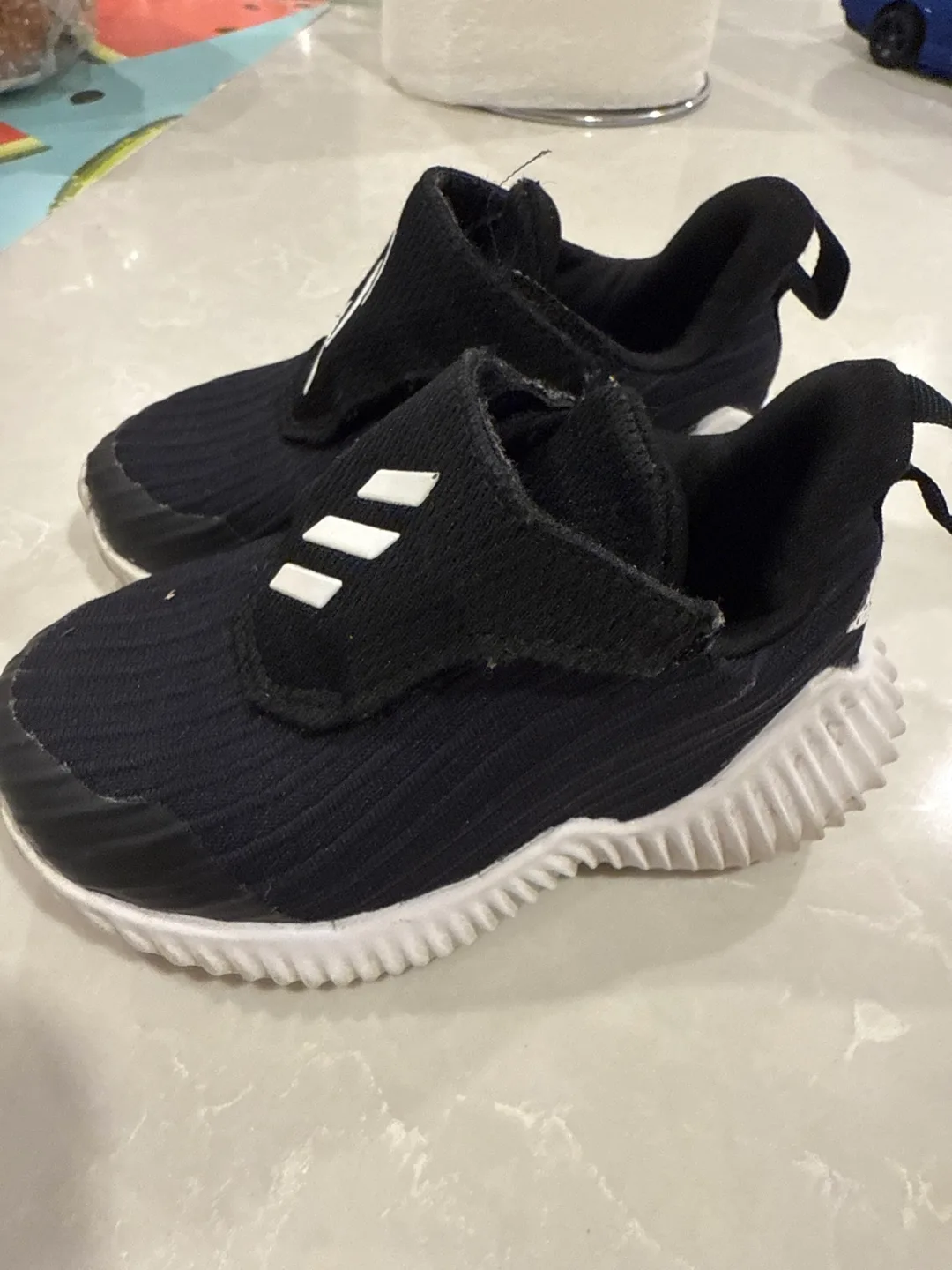 Adidas Alpharunners Kids Size 5K image indicator(2)