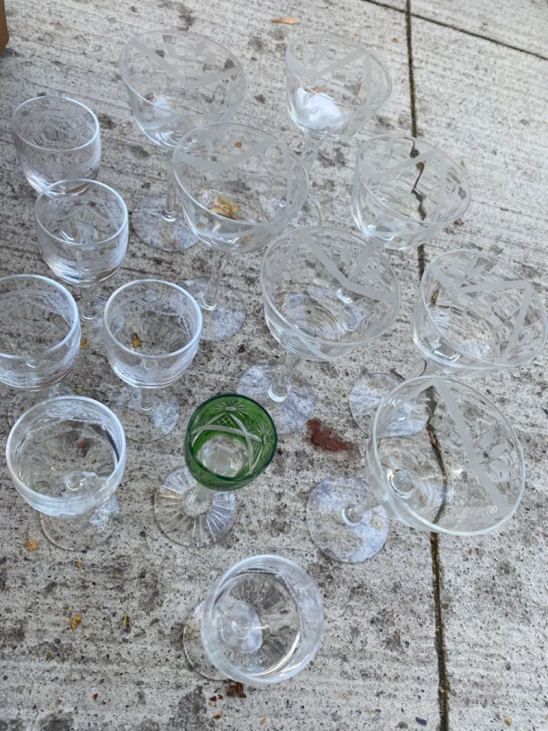 Vintage Etched Cocktail Glasses image indicator(2)