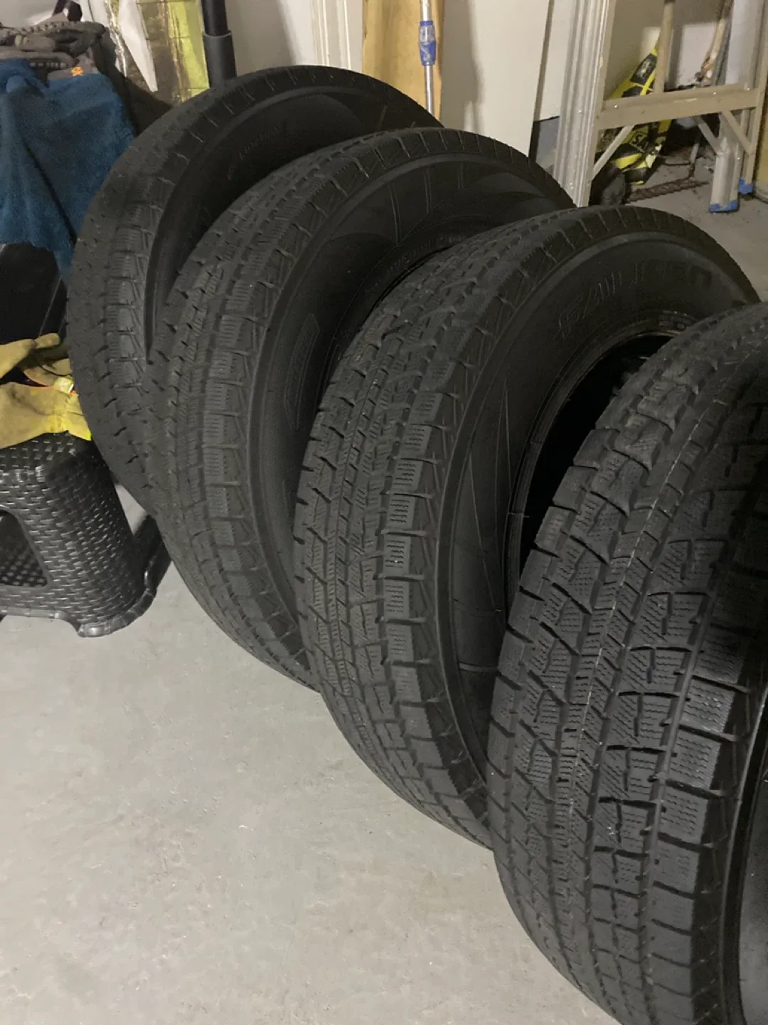 Falken Espia 215/70R16 Winter Tire image indicator(7)