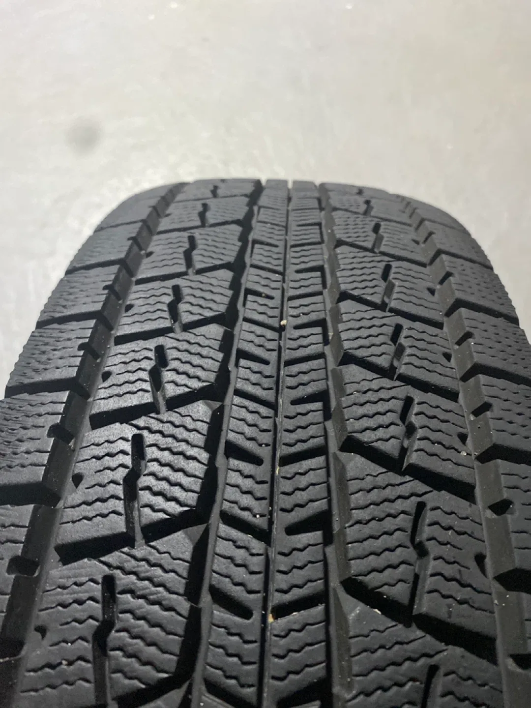 Falken Espia 215/70R16 Winter Tire image indicator(6)