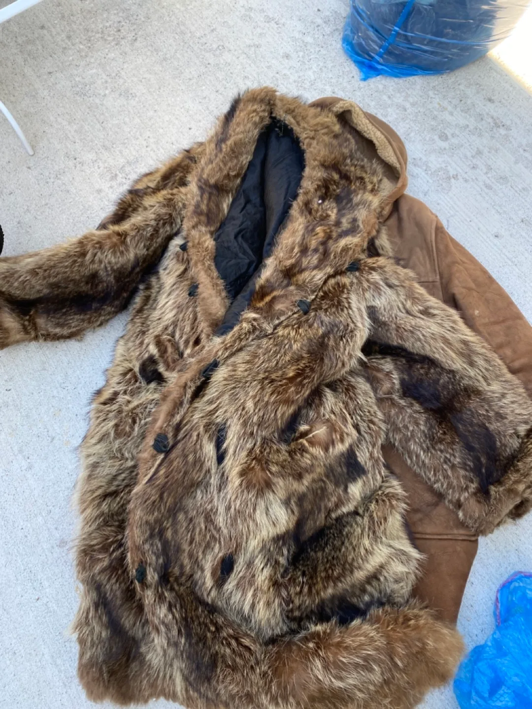 Vintage Fur Coat lot image indicator(2)