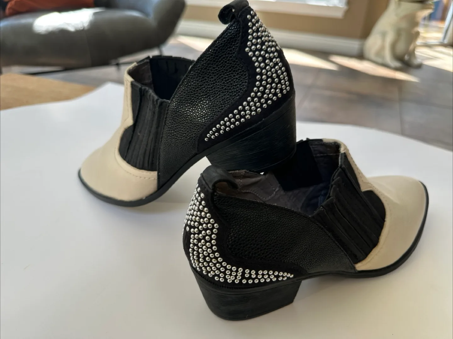 SAM Edelman ‘Circus’ western  shoes: Cream/Black Size 8 image indicator(3)