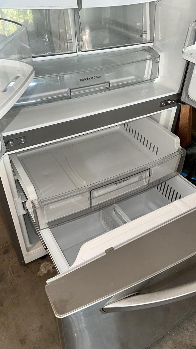 LG French Door Refrigerator - Stainless Steel - photo 5