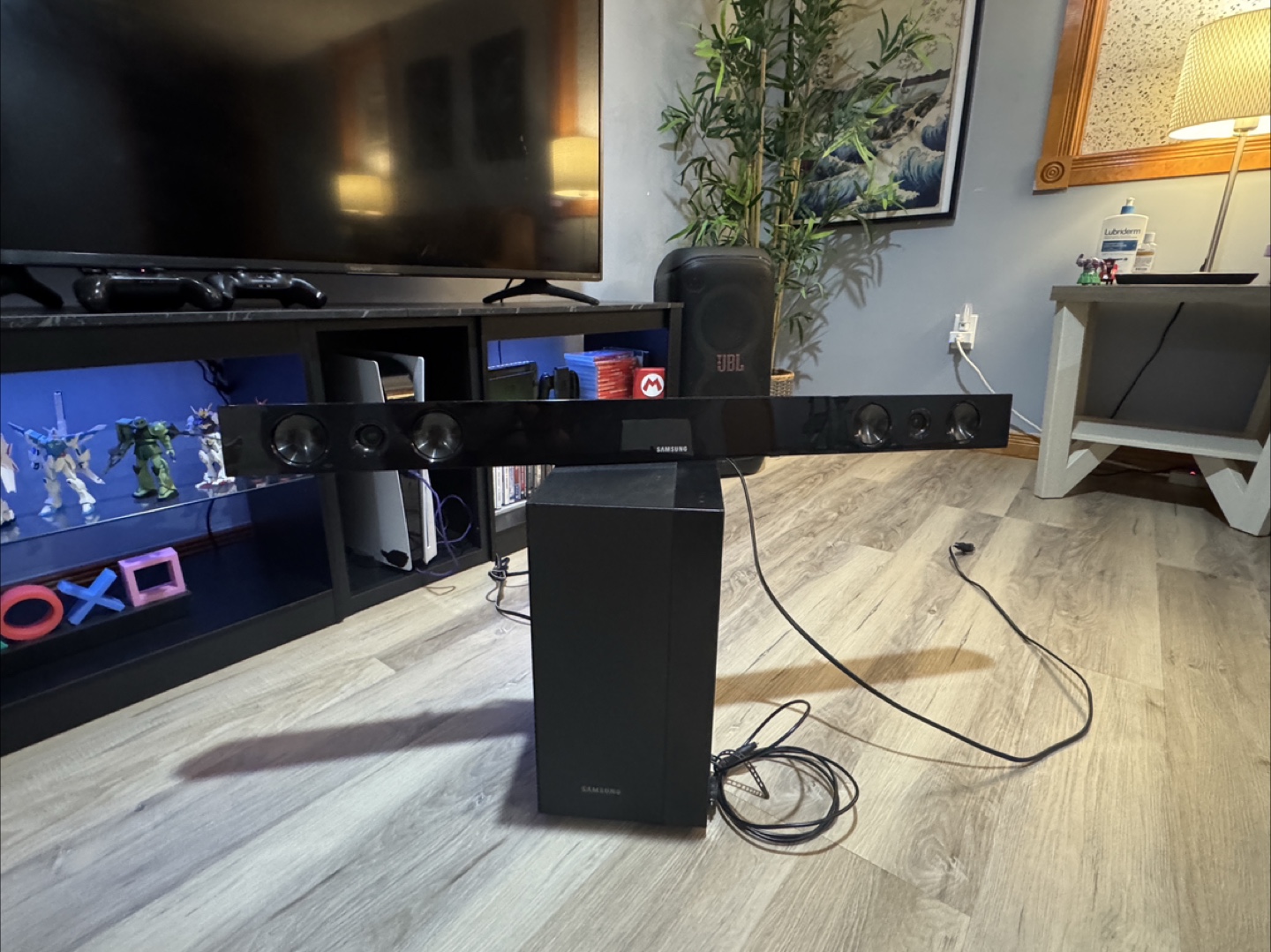 Samsung Soundbar with Subwoofer