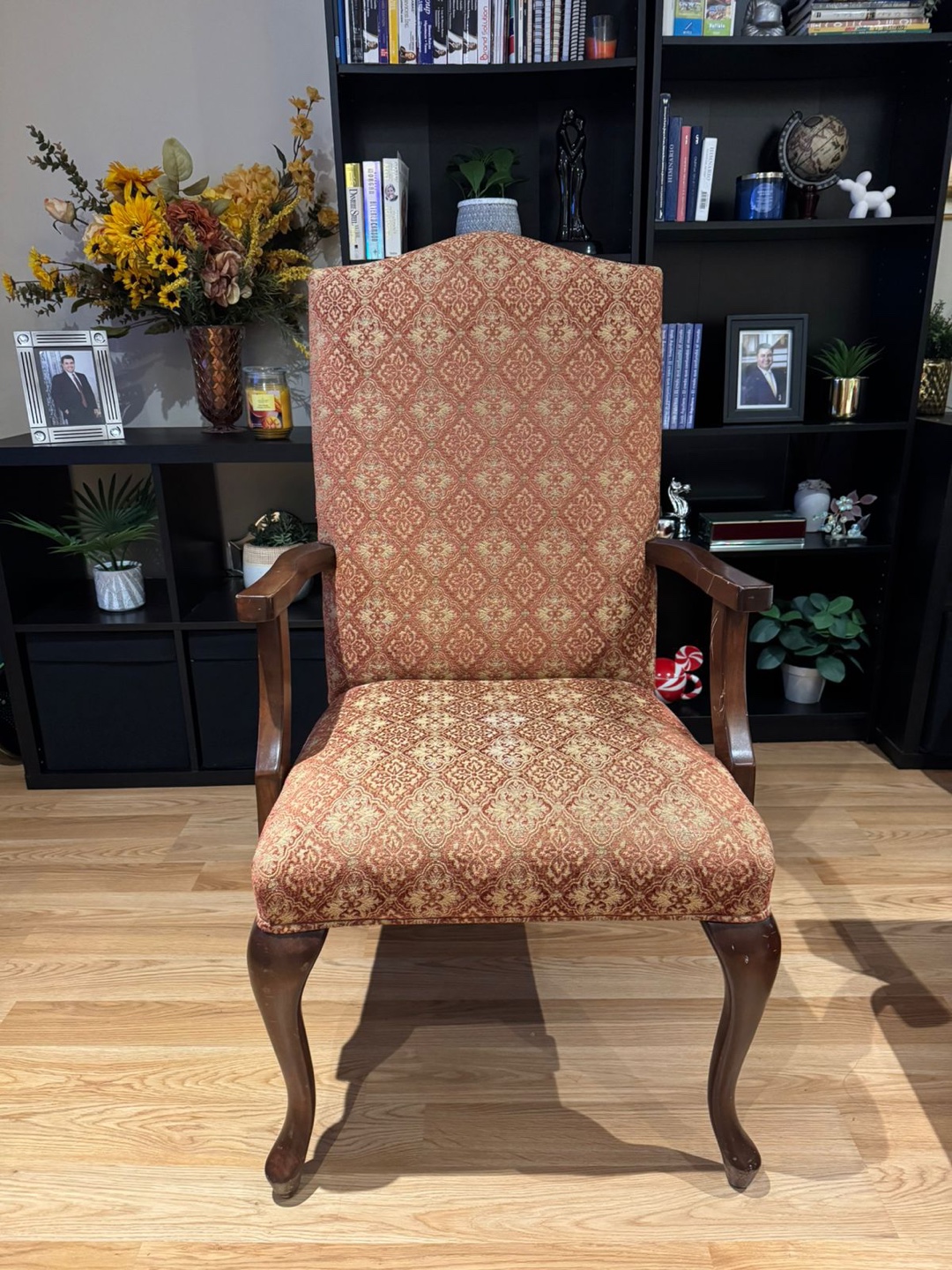 Upholstered Armchair - Red & Gold Pattern - photo 2