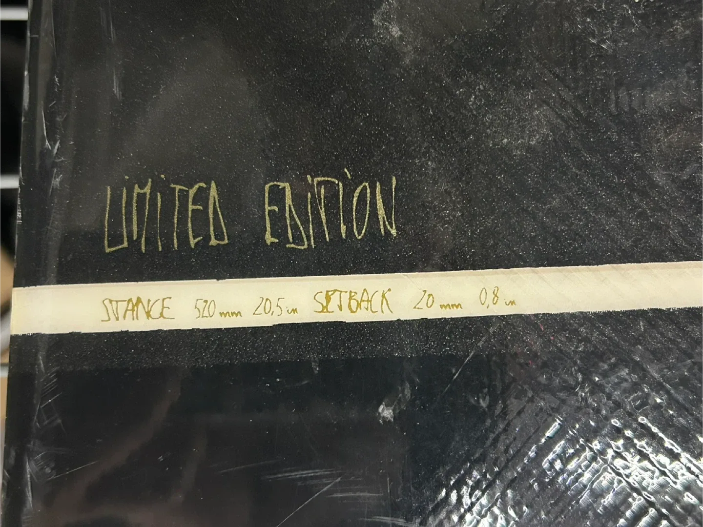 Salomon Snowboard with Bindings image indicator(3)