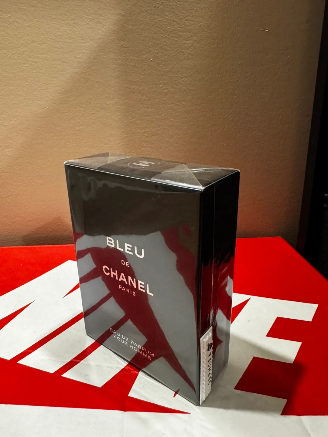 Chanel bleu Colonge image indicator(2)