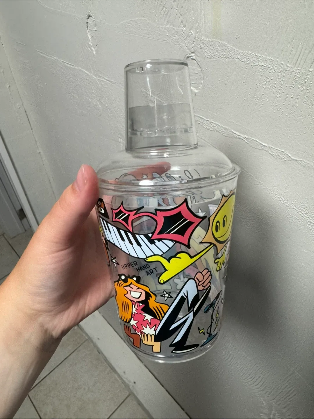 Selling a fun tumbler with upper hand art thumbnail