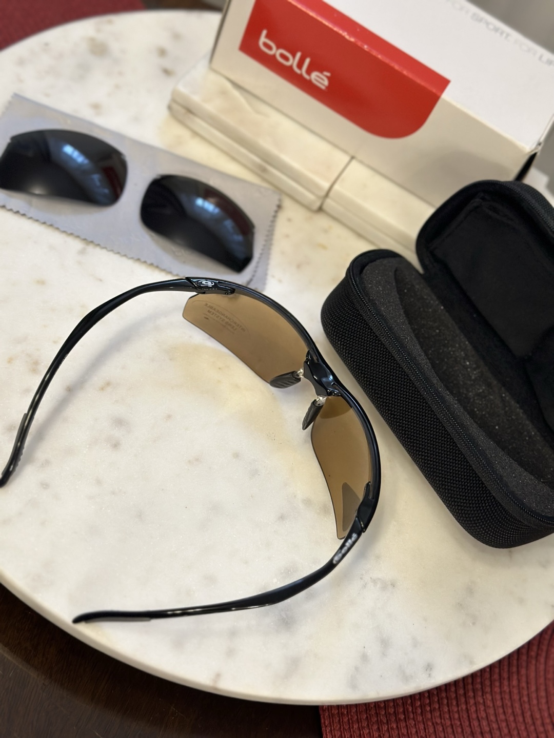 Bollé Sunglasses with Case + Extra Polarized Lenses (Never worn) - photo 4