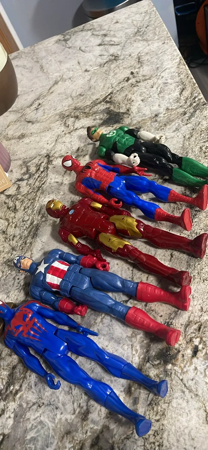 Marvel & DC Action Figures - Lot of 5 thumbnail