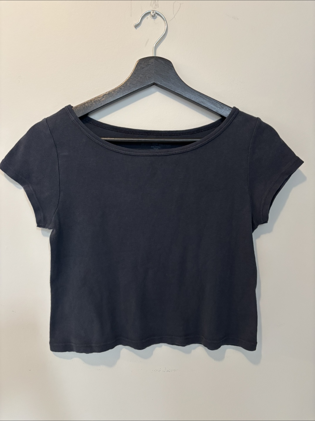Brandy Melville - black wash baby tee
