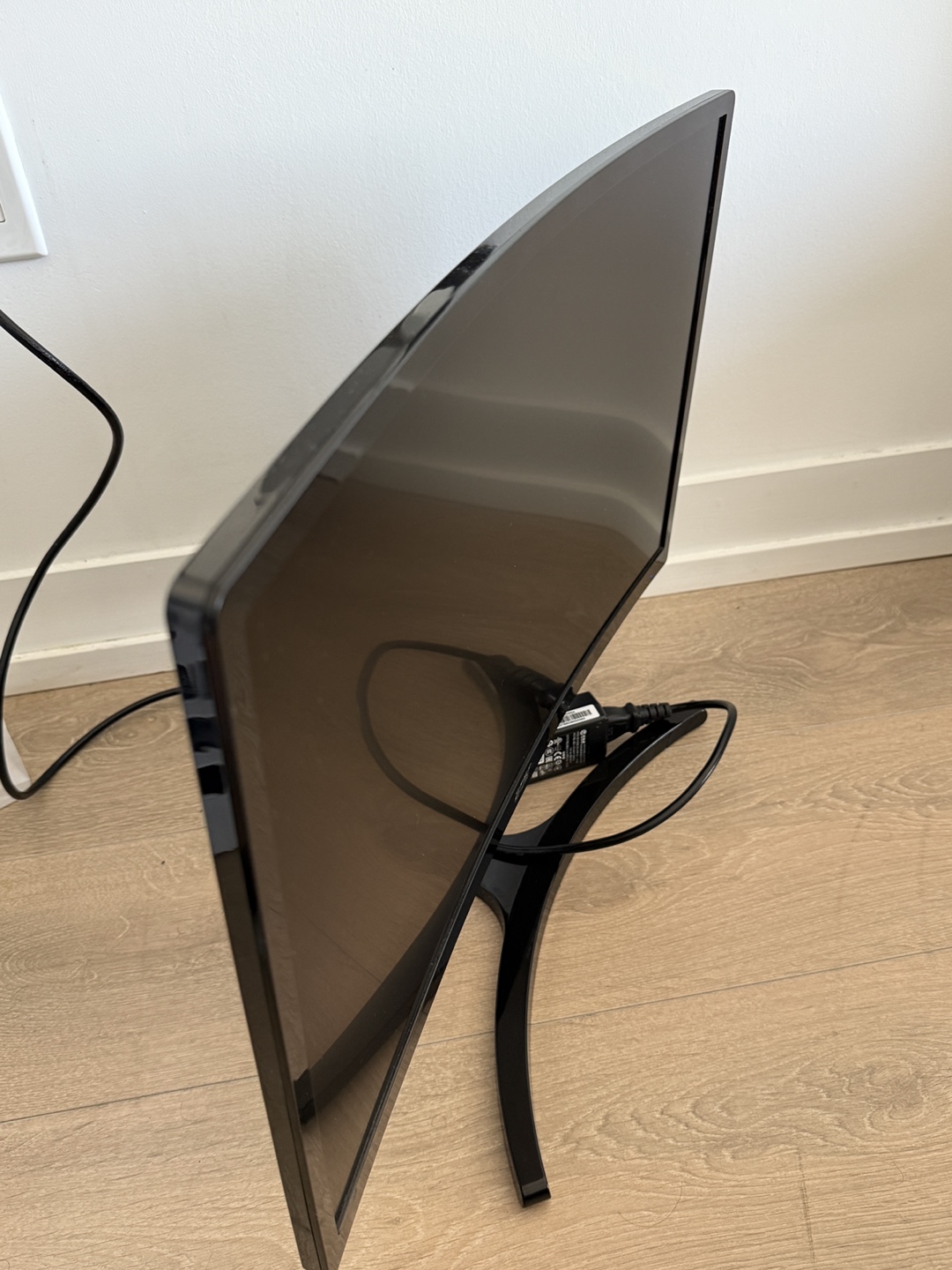 Acer Curved Monitor 60HZ - photo 2