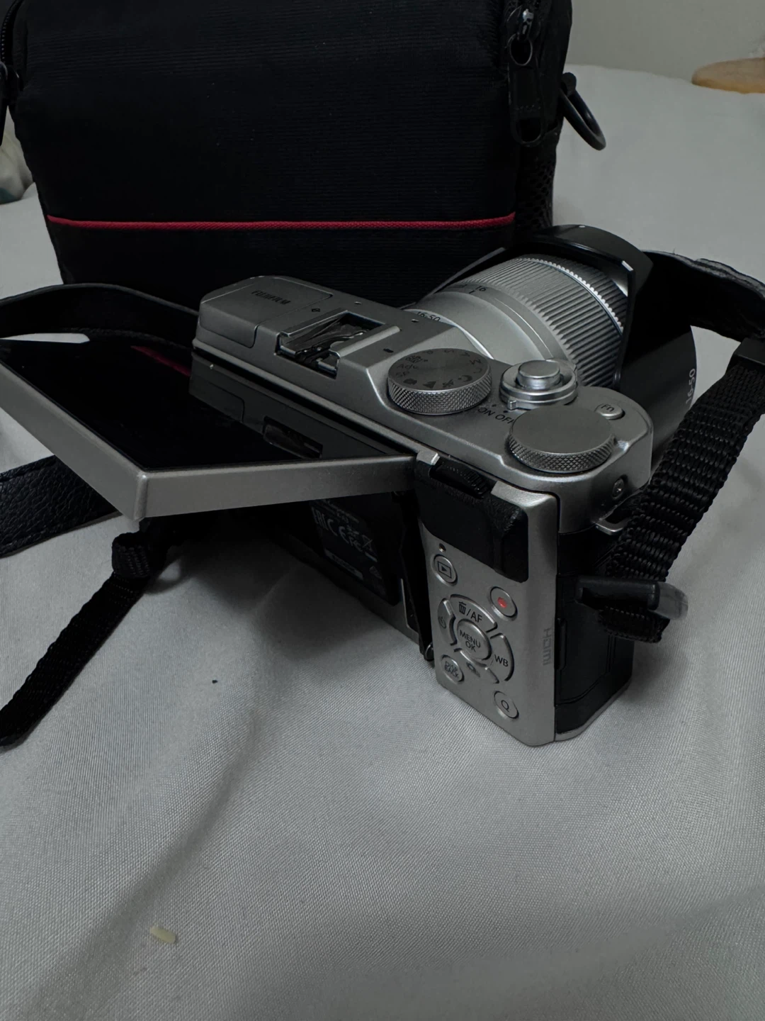 Fujifilm X-A3 Mirrorless Camera -Silver - photo 3