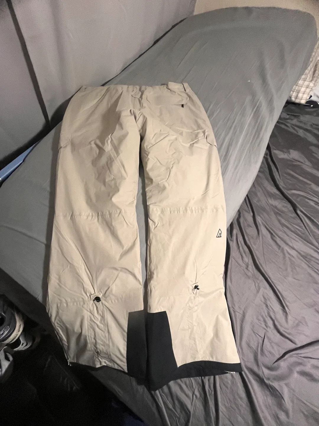 Snow pants men image indicator(3)