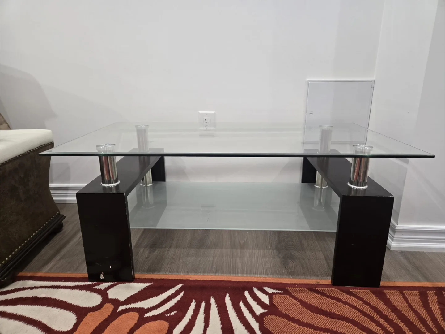 Glass Coffee Table with Black Legs image indicator(2)