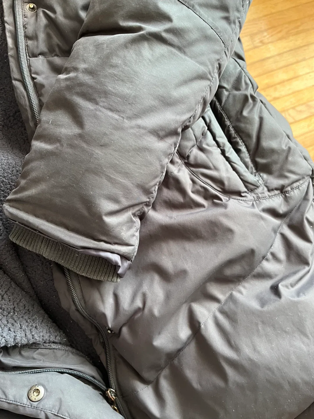 Roots73 Grey Duck Down Filled Puffer Coat - Size S/P image indicator(7)