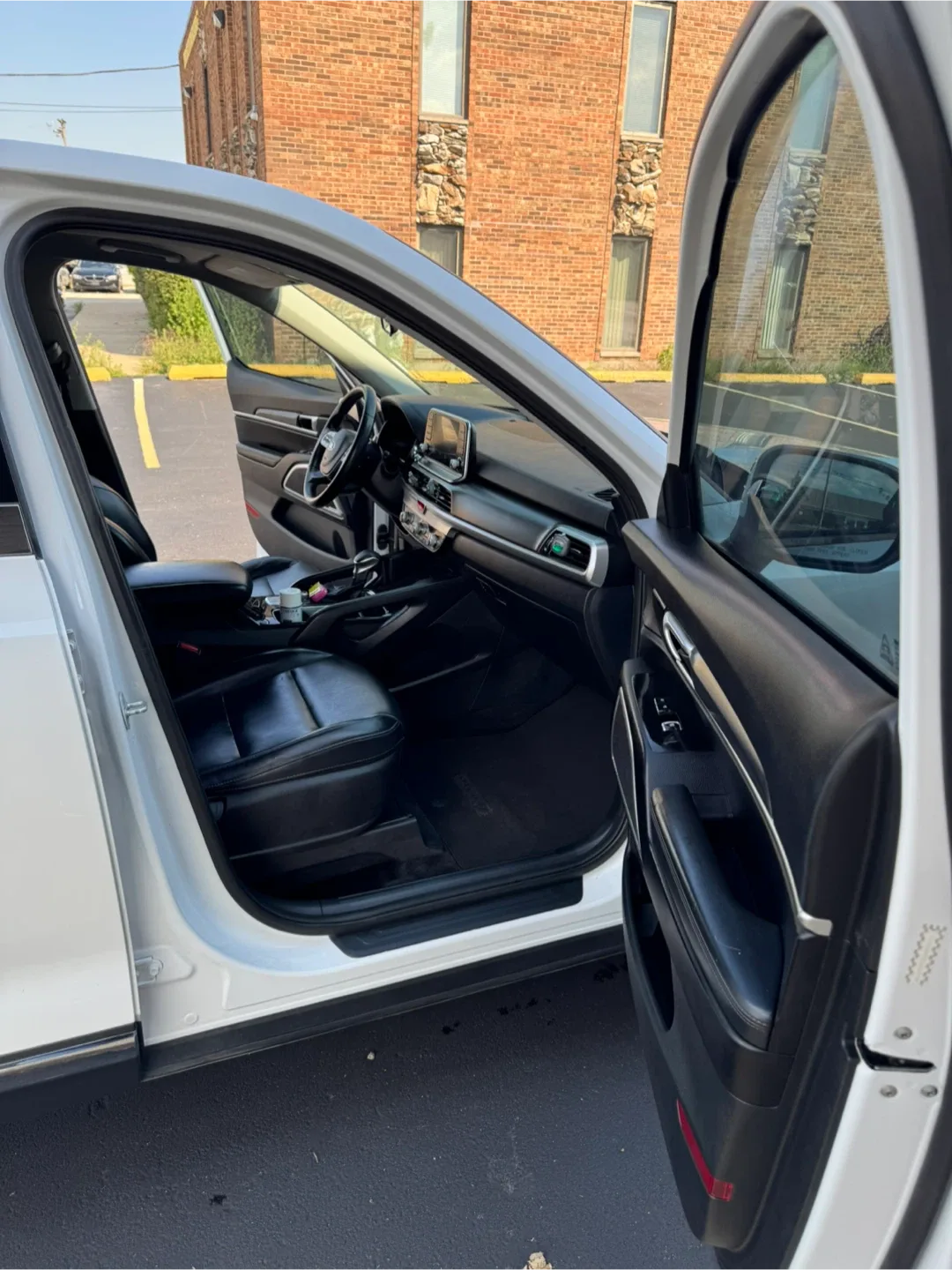 2020 Kia Telluride · LX Sport Utility 4D image indicator(8)