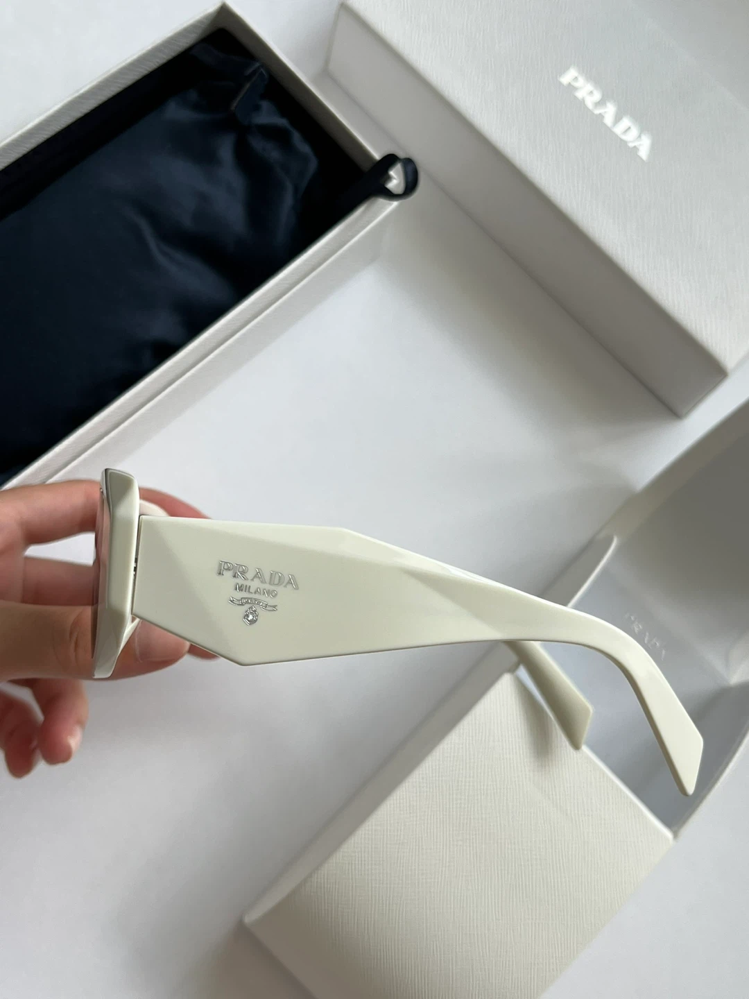 Authentic Prada Sunglasses - photo 3