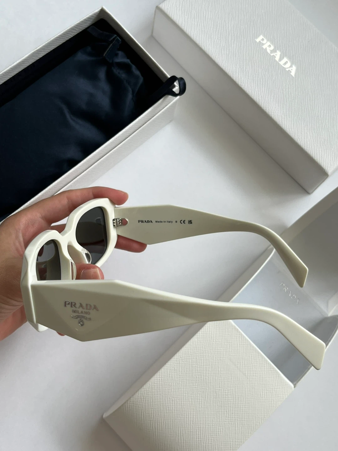 Authentic Prada Sunglasses - photo 2