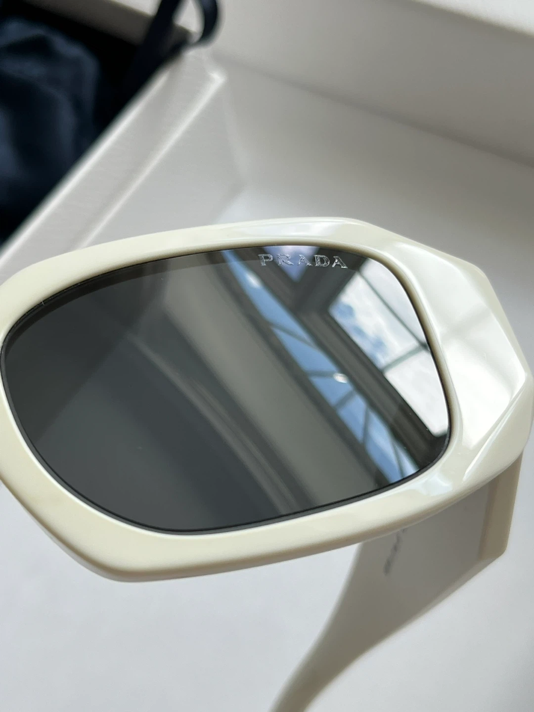 Authentic Prada Sunglasses - photo 5