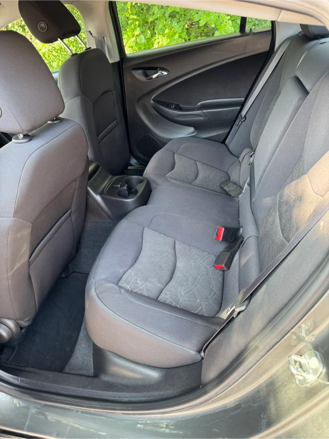 2017 Chevrolet Volt · LT Sedan 4D image indicator(6)