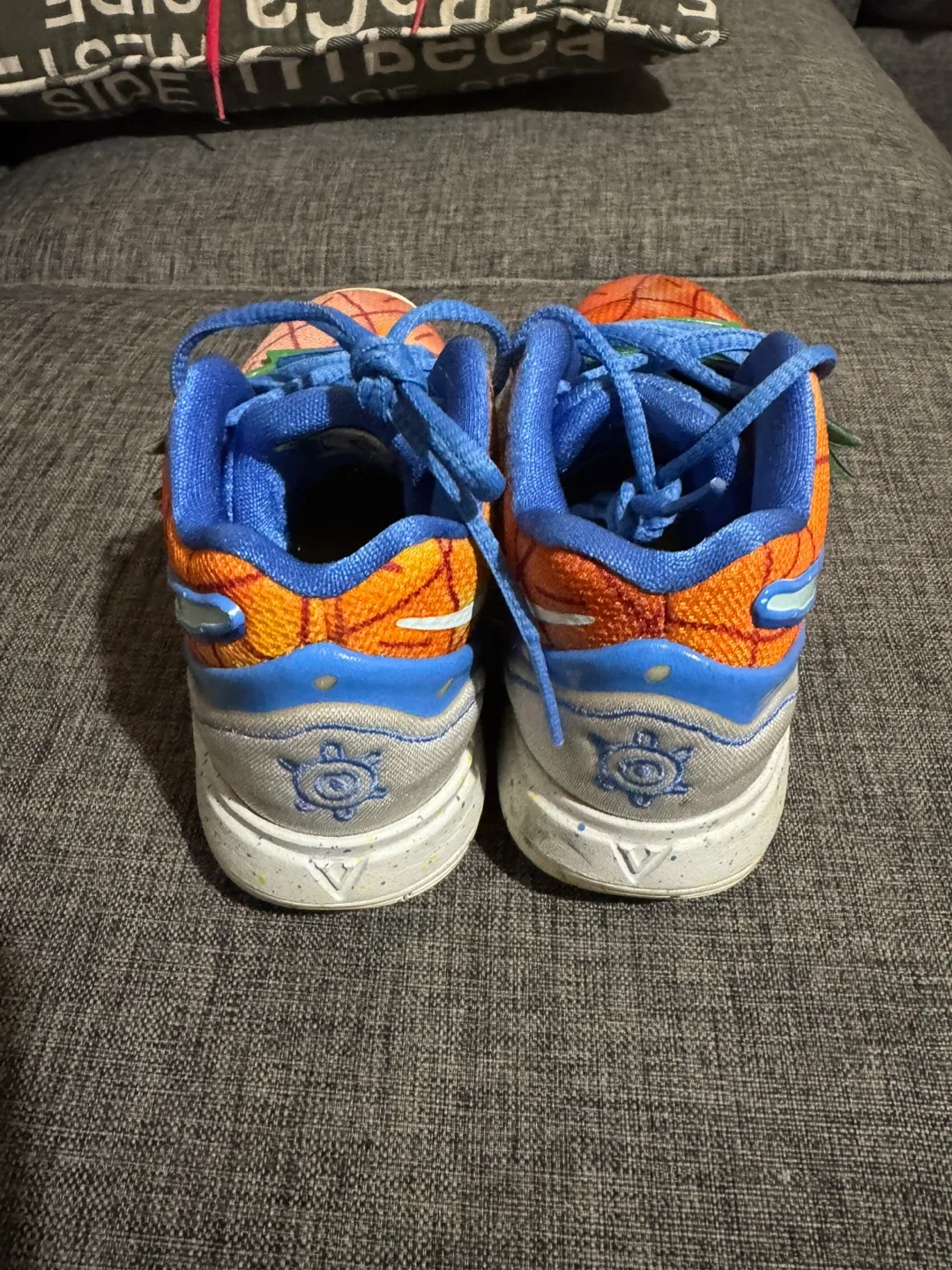 Nike Kyrie 5 Spongebob Pineapple House Shoes image indicator(4)