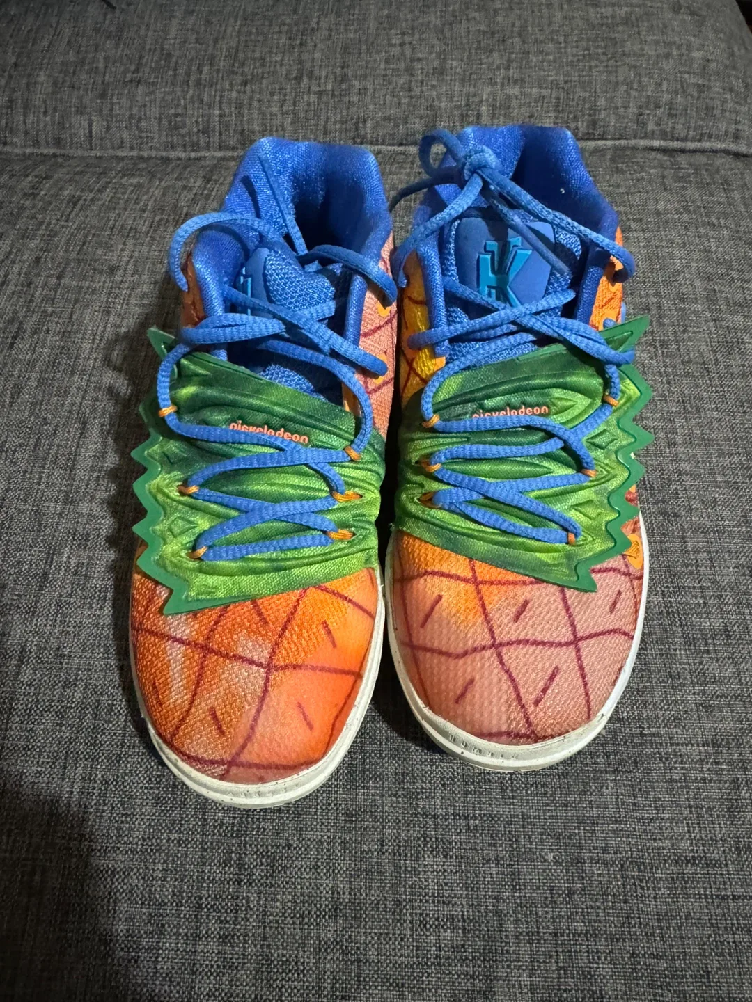Nike Kyrie 5 Spongebob Pineapple House Shoes image indicator(3)