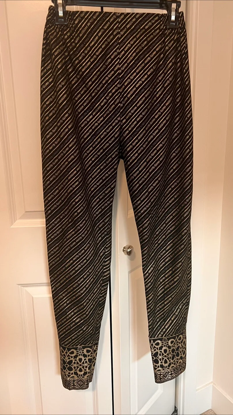 South Asian Suit image indicator(3)