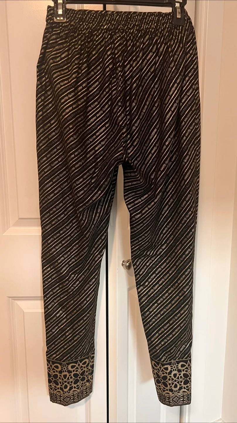 South Asian Suit image indicator(4)