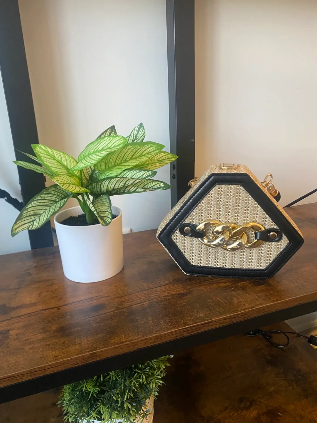 Woven Hexagon Purse with Gold Chain Detail thumbnail