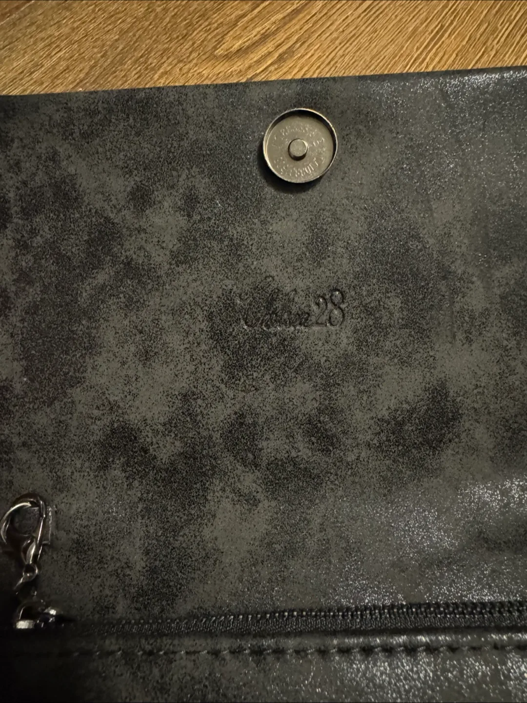 Chelsea 28 Black Chain Wallet image indicator(3)