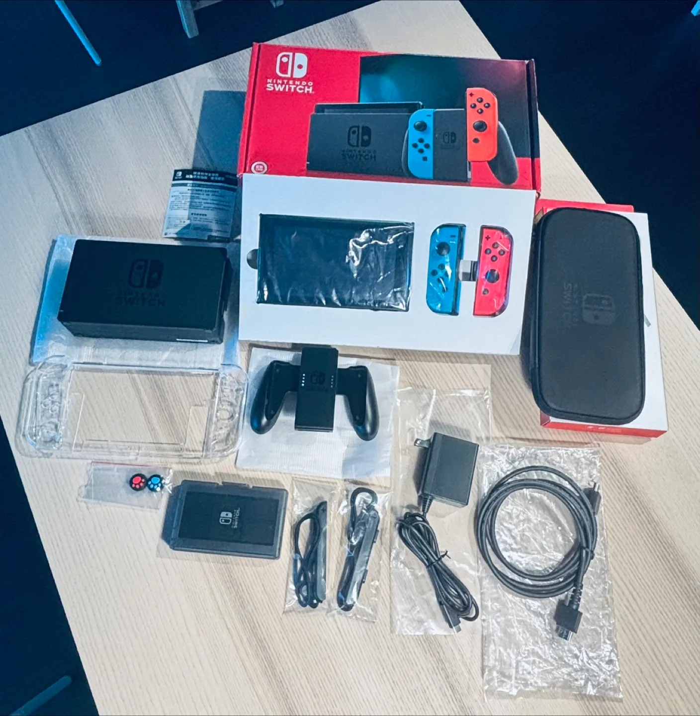 Nintendo Switch Neon Blue/Red Joy-Con Edition thumbnail