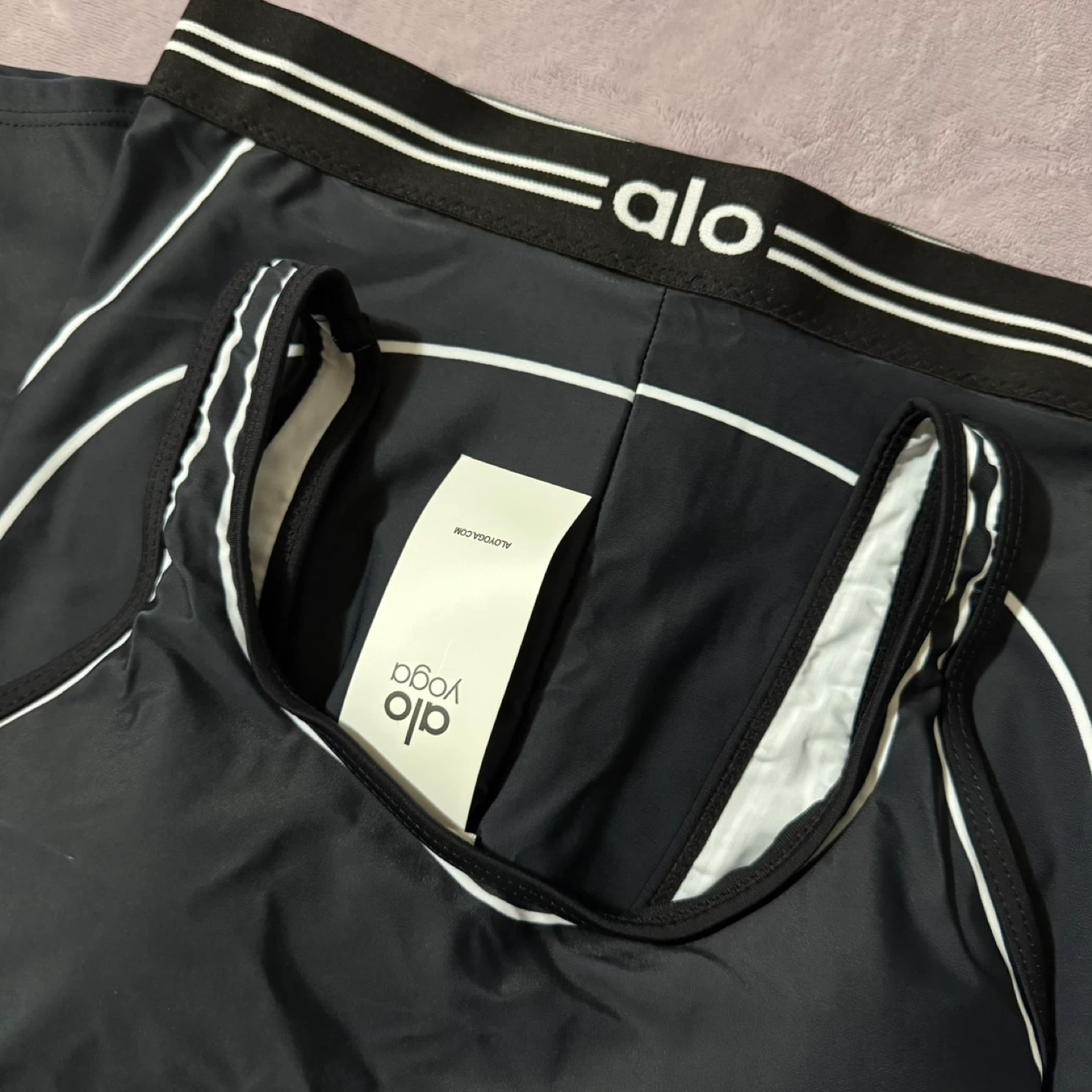 ALO Yoga Set - photo 2