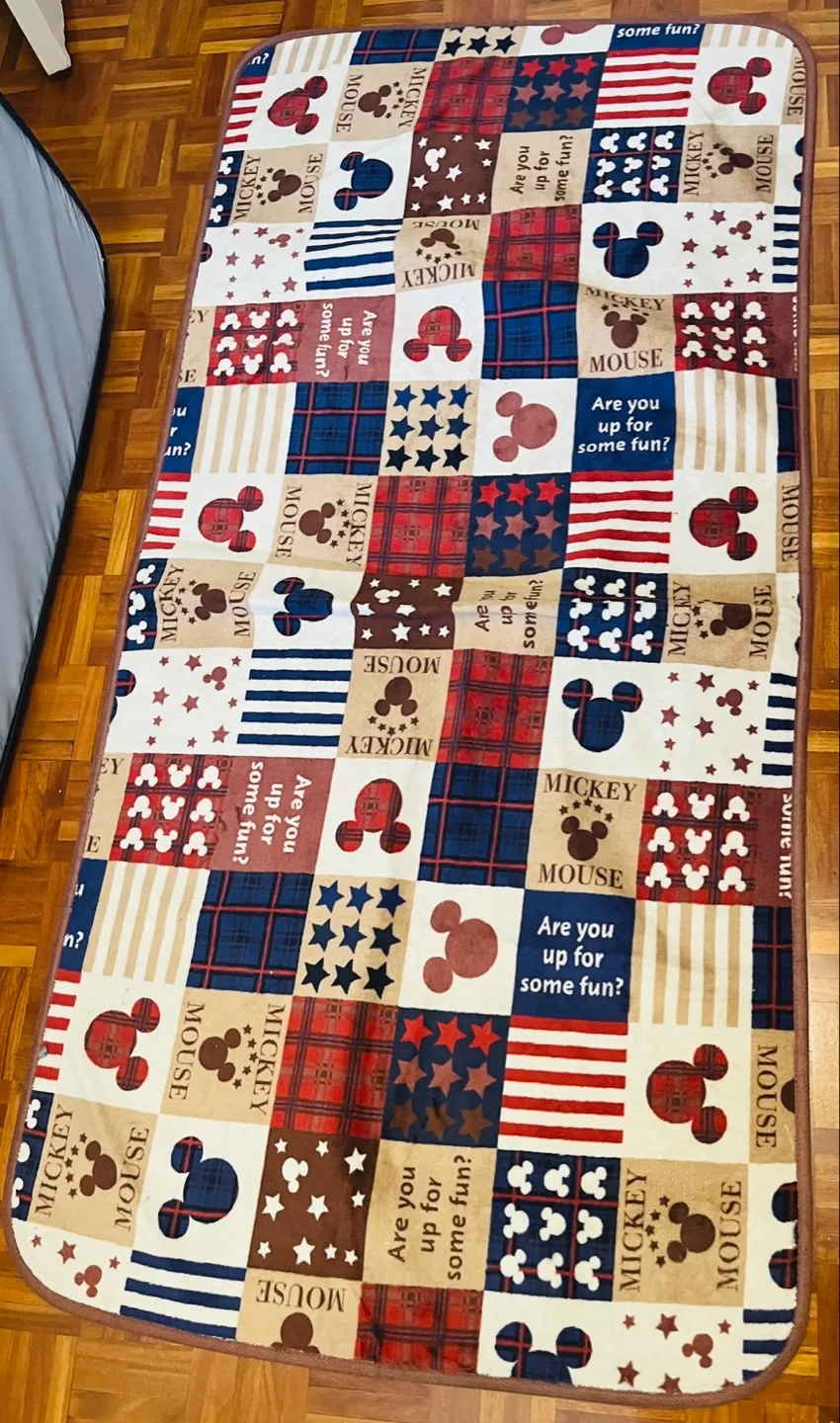 Mickey Mouse Play Mat - 85cm x 170cm from Japan thumbnail