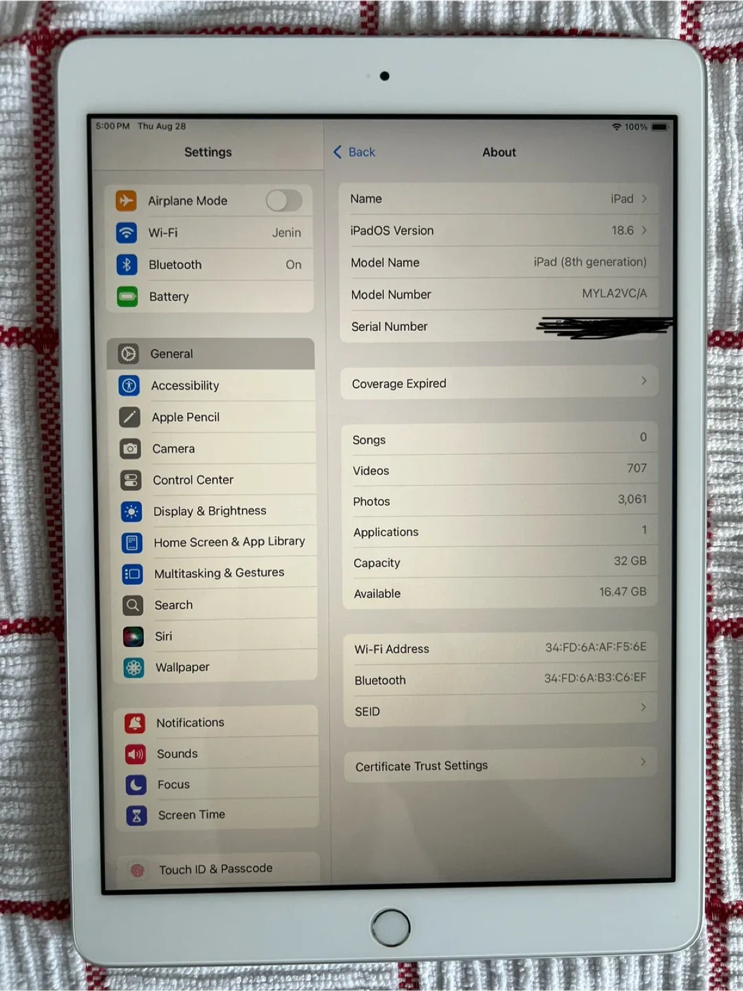 IPAD 8th Generation (32GB) Apple iPad image indicator(6)