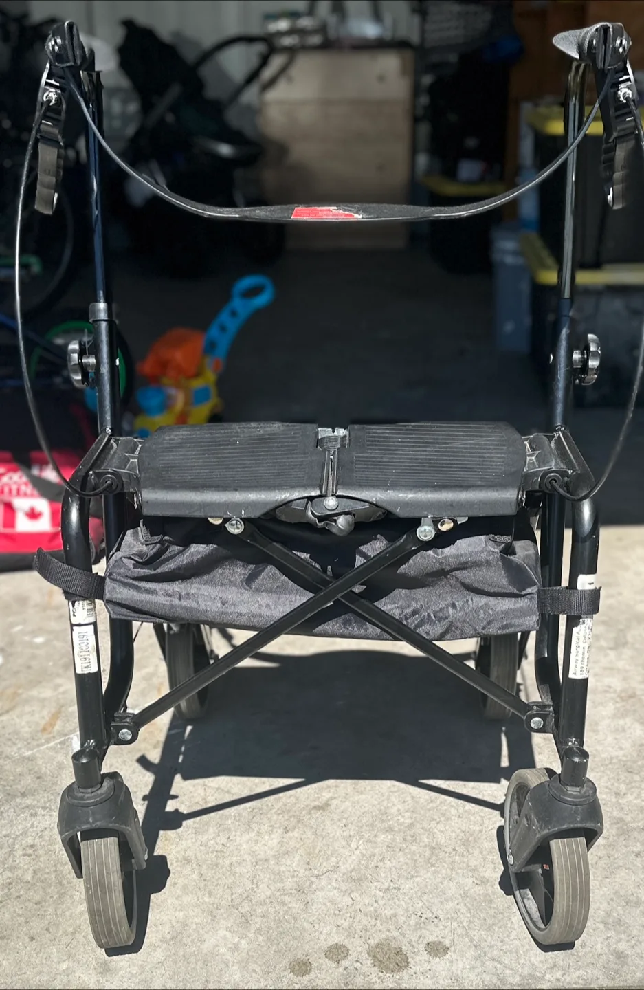 Walker (Rollator) for Sale – Excellent Condition image indicator(4)