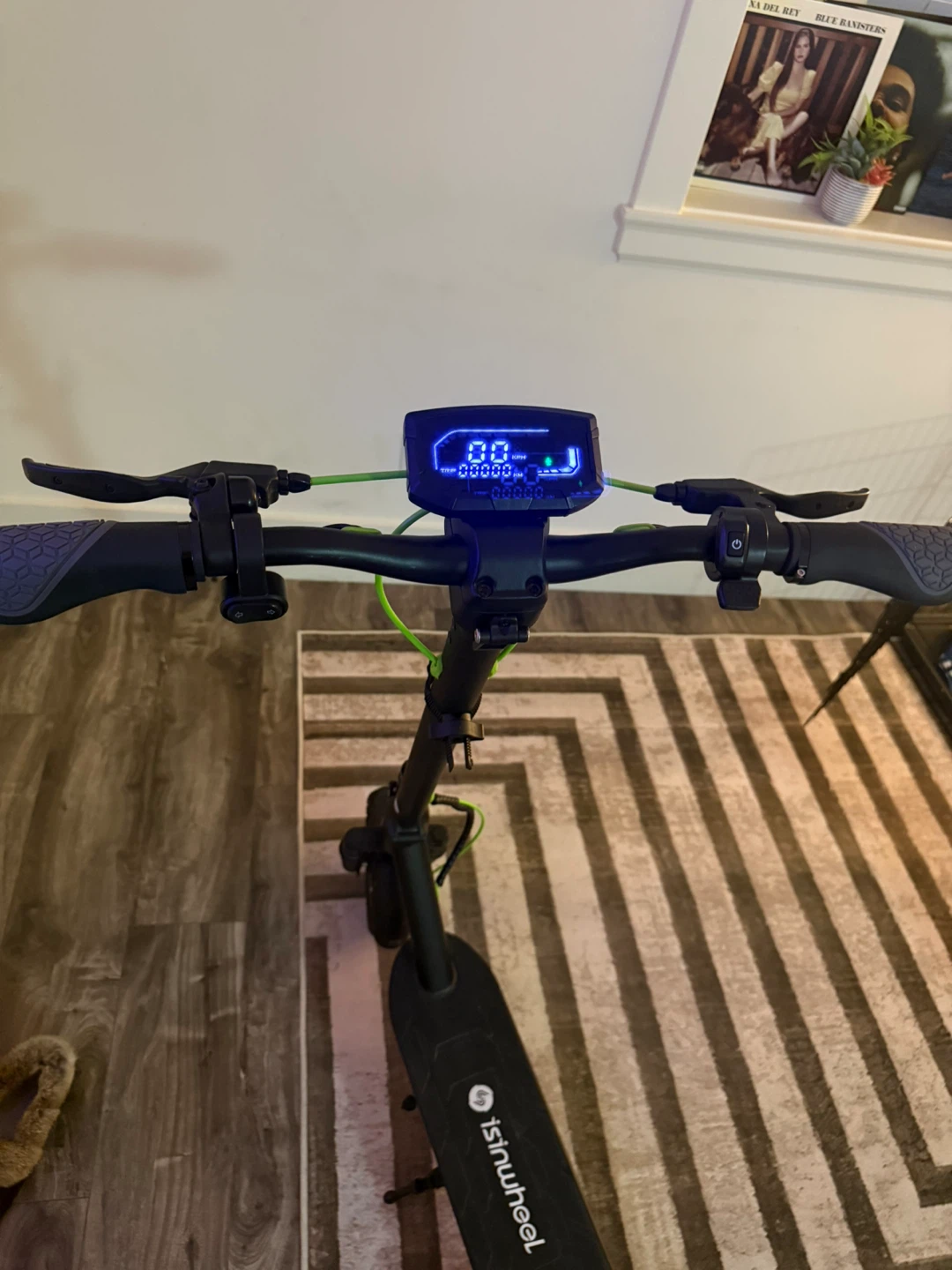 45km/hr Electric Scooter - photo 2