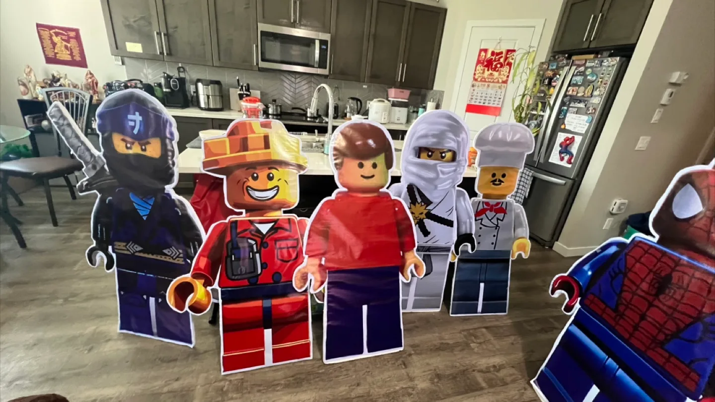 Lego Figures 6pcs thumbnail