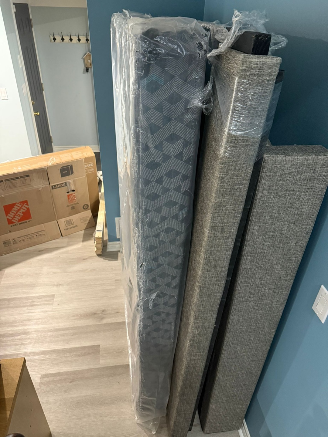 Boxspring queen frame- Need gone asap! - photo 2