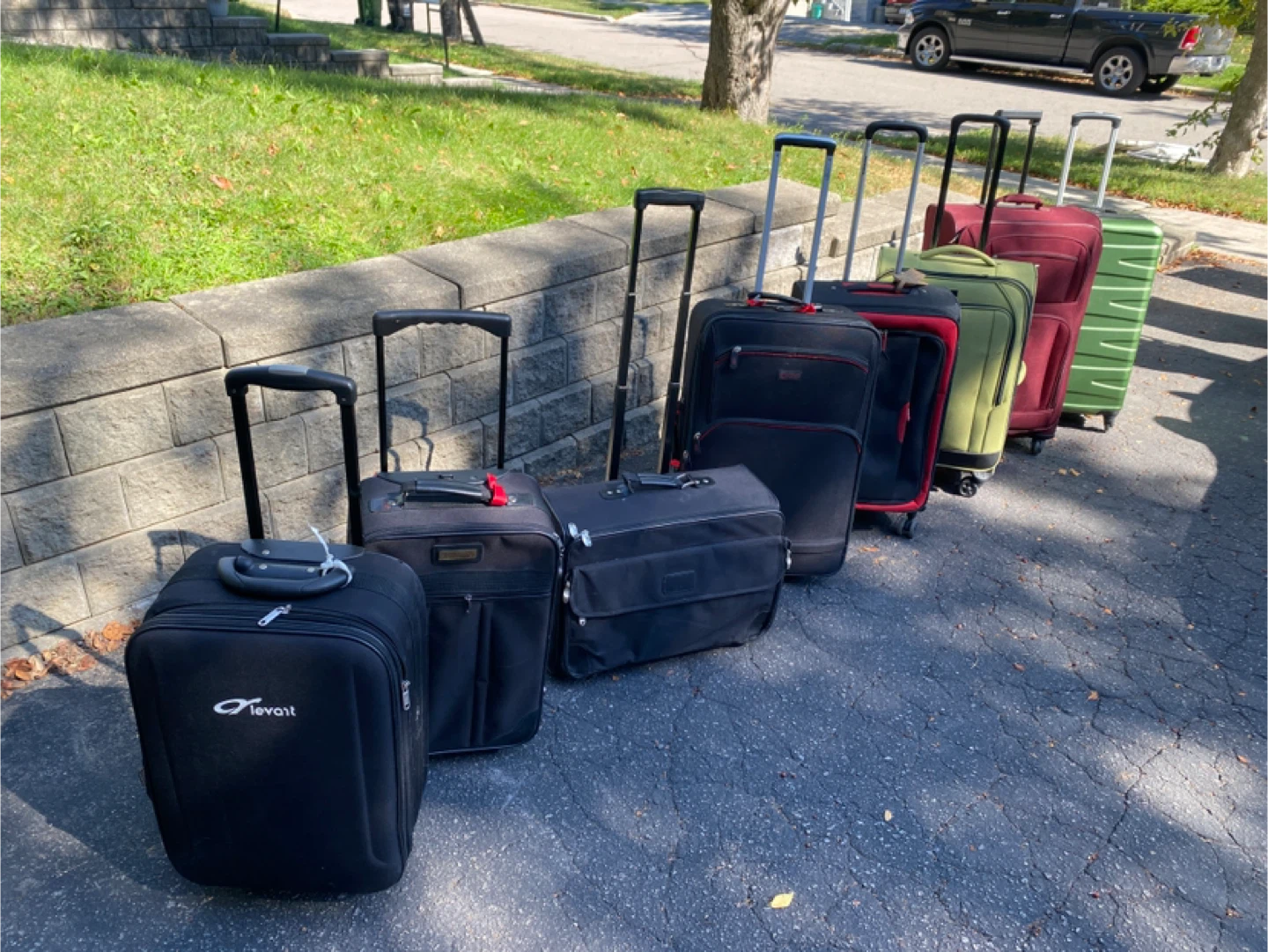 Medium Travel Suitcase - green - photo 5