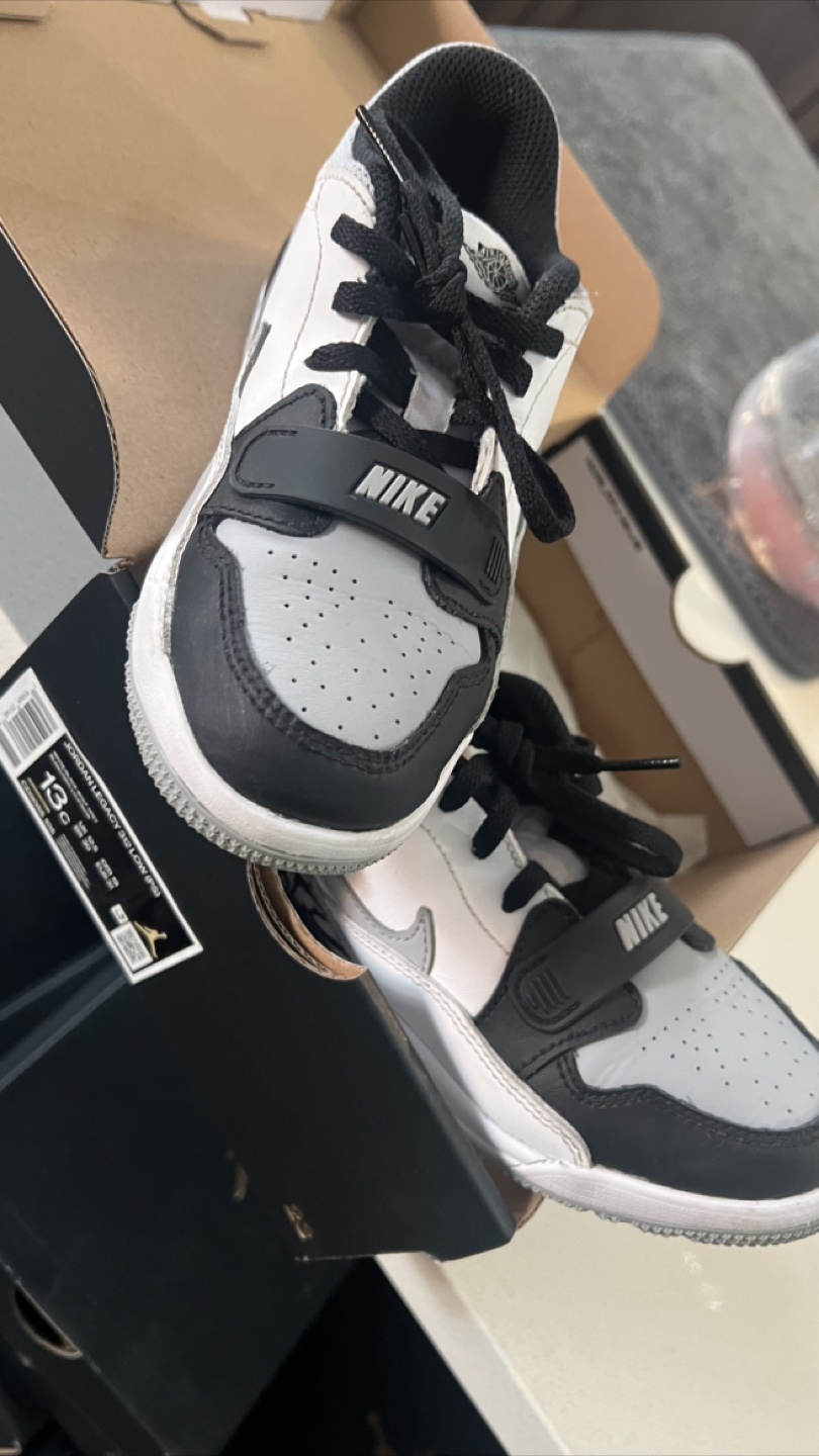 Nike Jordan Legacy 312 Low Kids Size 13C