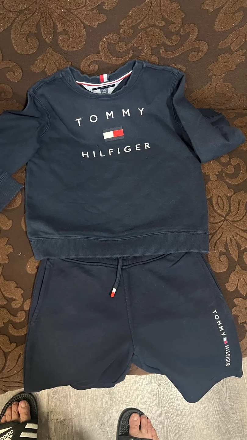 Tommy Hilfiger Kids' Sweatshirt & Shorts Set - Size 6/7 thumbnail