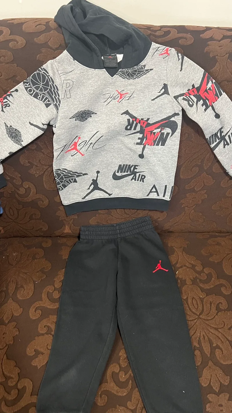 Jordan Kids' Hoodie & Pants Set - Size 4 thumbnail
