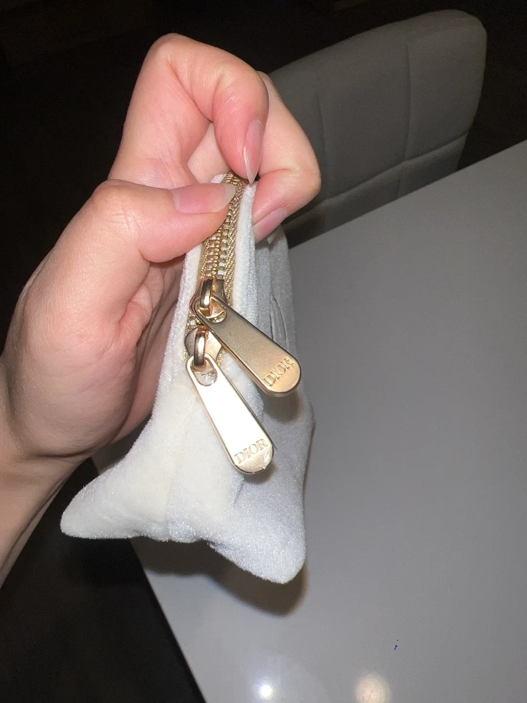 Dior White Cosmetic Pouch/bag image indicator(3)