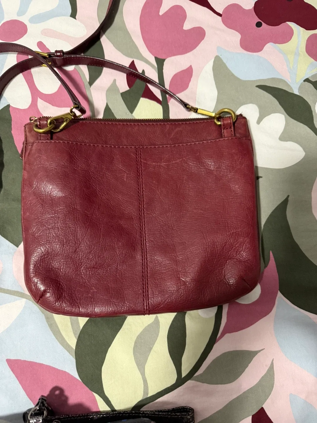 Fossil Leather Crossbody Bag - Burgundy image indicator(2)