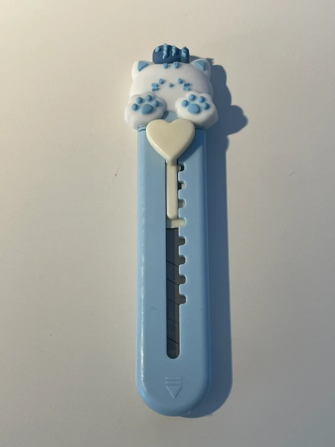 Cute Blue Utility Knife thumbnail