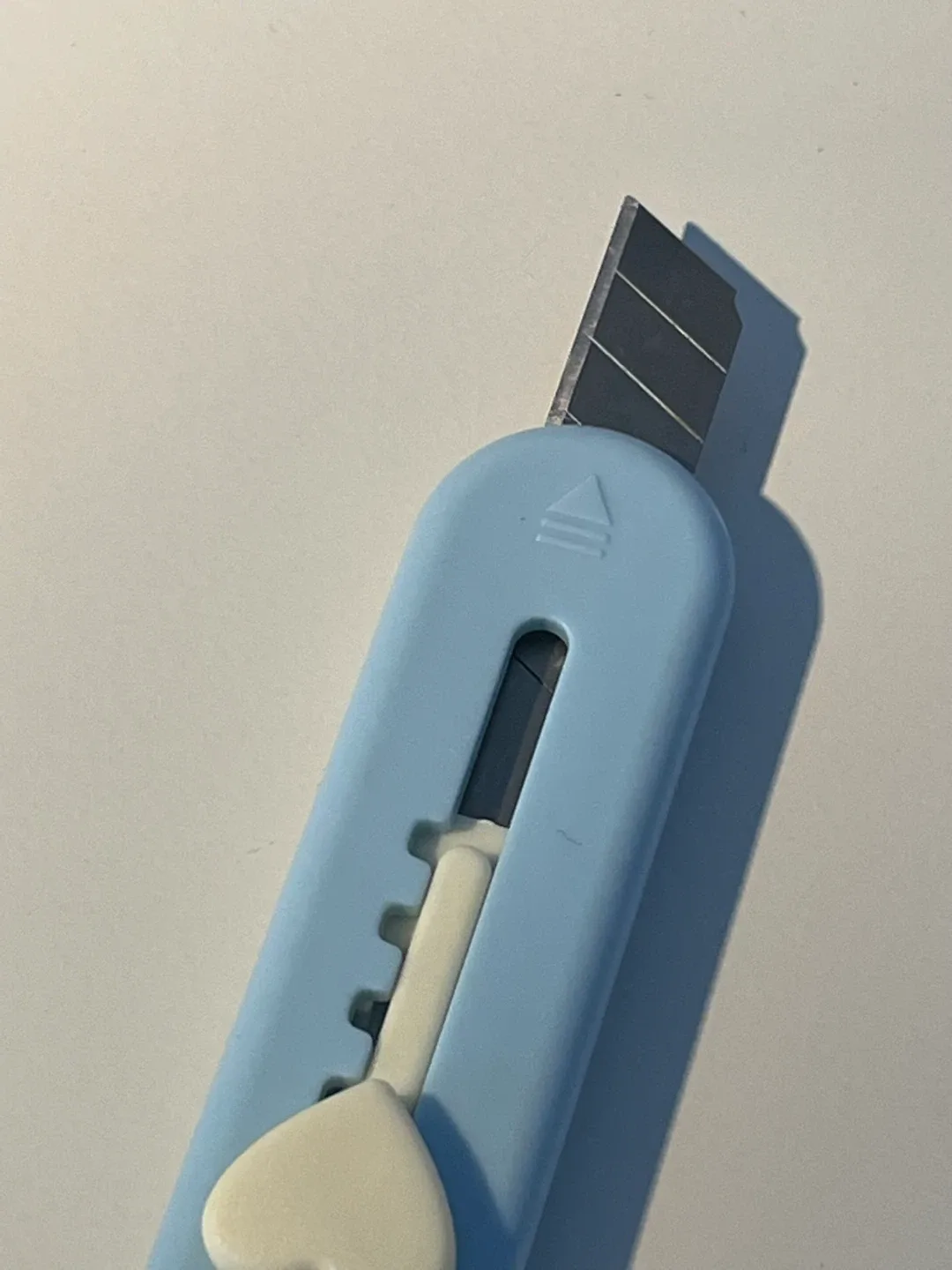 Cute Blue Utility Knife image indicator(2)