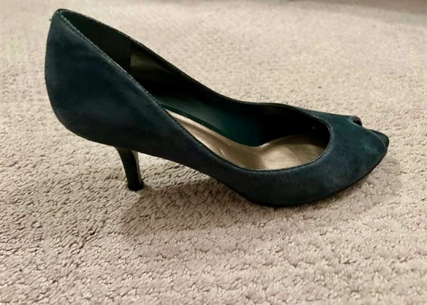 Nine West Green Suede Heels - Size 7M image indicator(3)